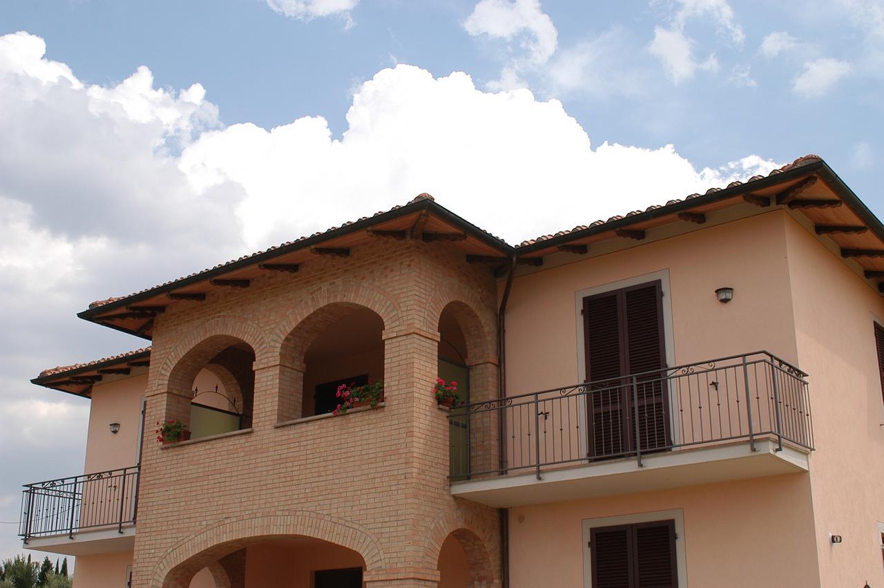 B&B Il Girasole - Rooms & House In Country - 1500 Meters From The City Montepulciano Stazione Eksteriør billede