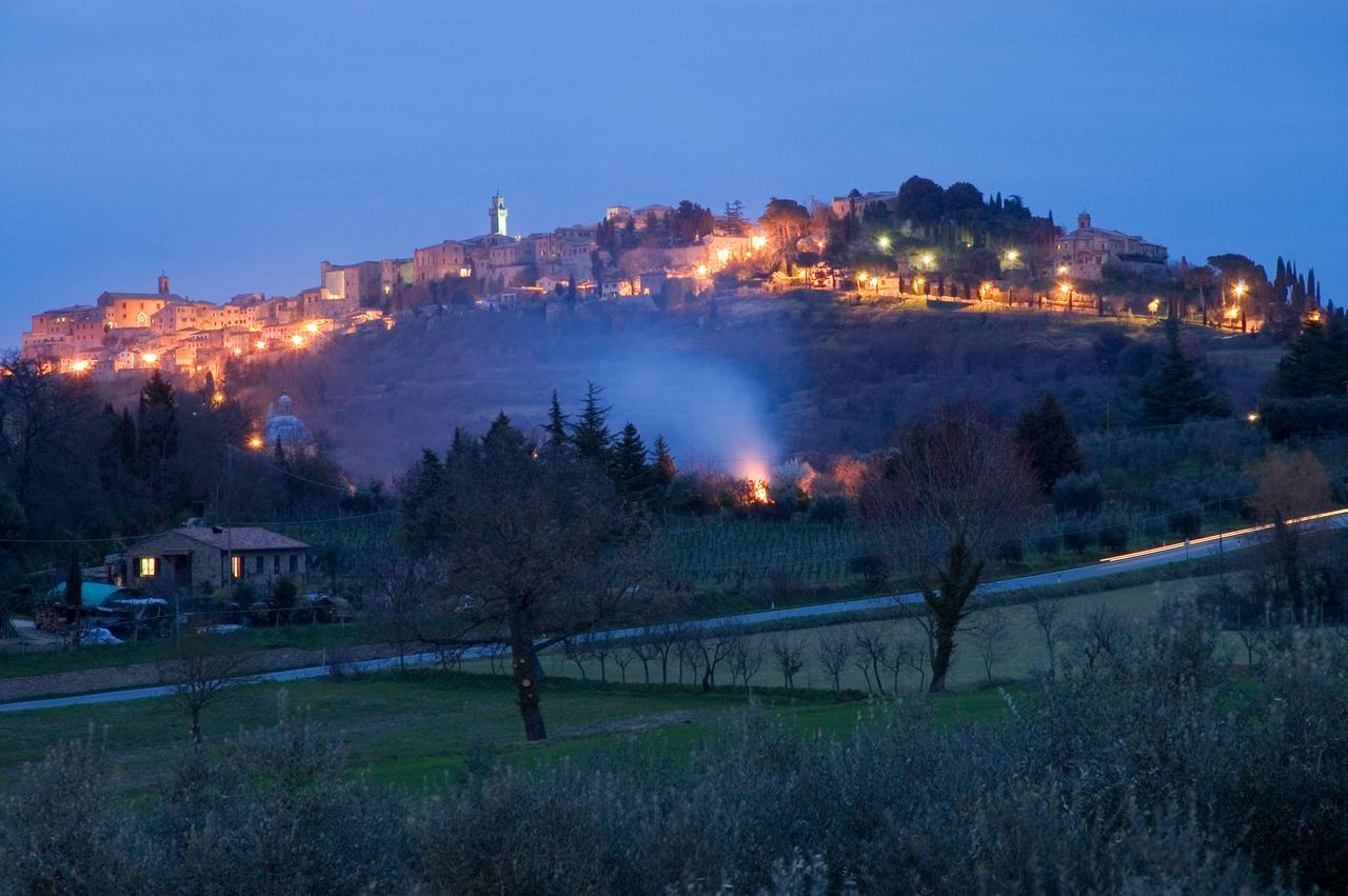 B&B Il Girasole - Rooms & House In Country - 1500 Meters From The City Montepulciano Stazione Eksteriør billede